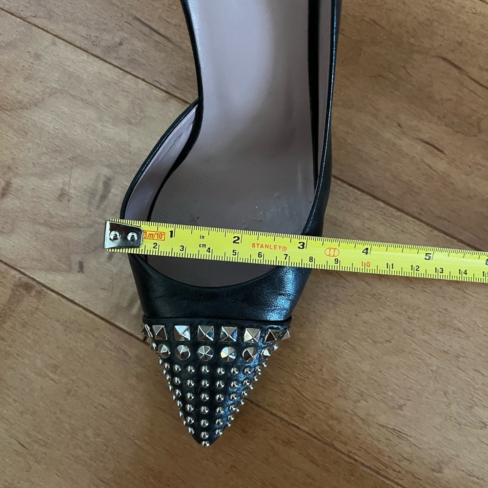 Gucci authentic studded black leather pump - Picture 12 of 16